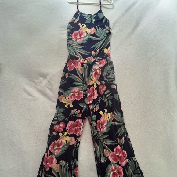 Hollister Pants - Hollister tropical jumpsuit